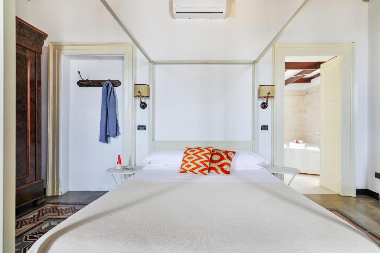 Castriota 19 - Jacuzzi Apartment Sit Lecce Ngoại thất bức ảnh