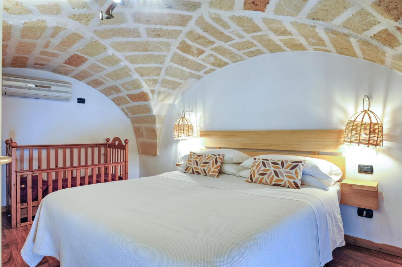 Castriota 19 - Jacuzzi Apartment Sit Lecce Ngoại thất bức ảnh